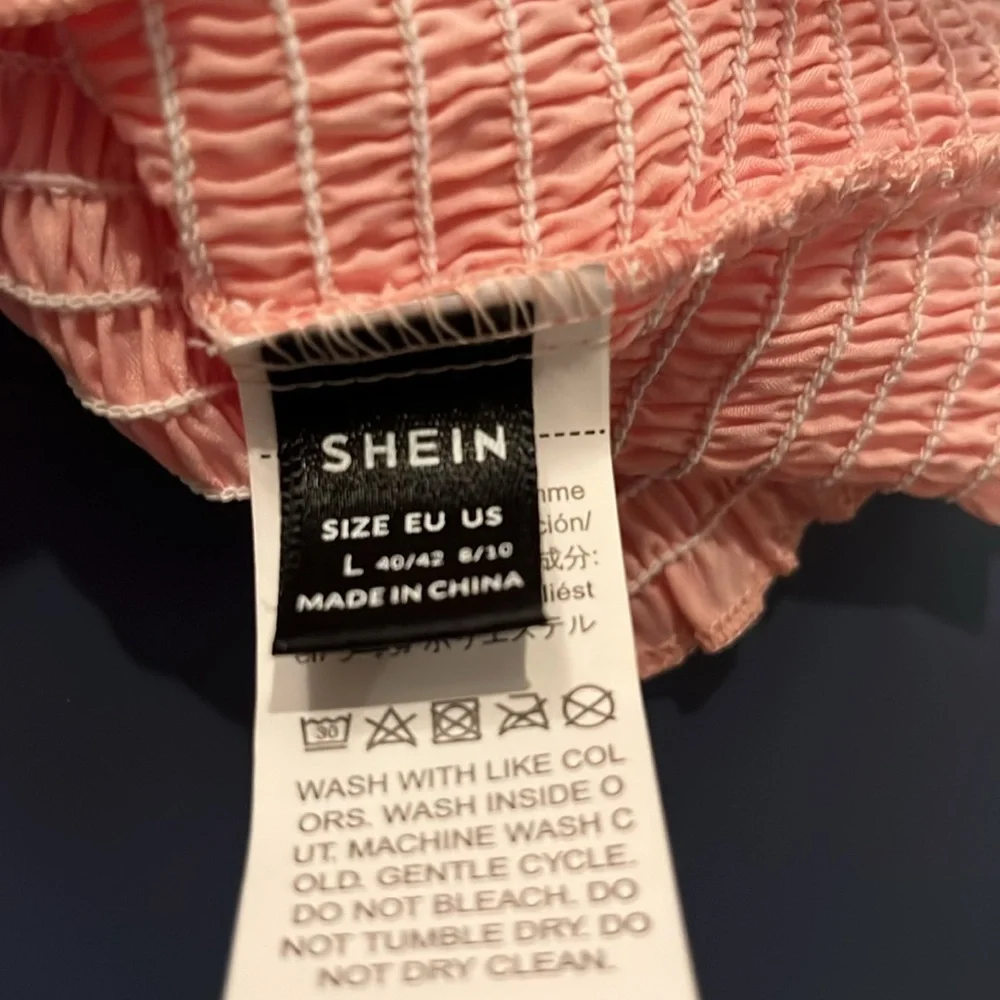 Puff Sleeve Crop Top - Picture 9 of 10